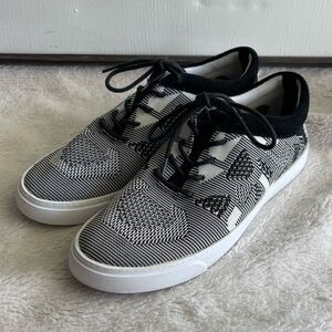 Clarks sumerset casual comfort black and white sneaker